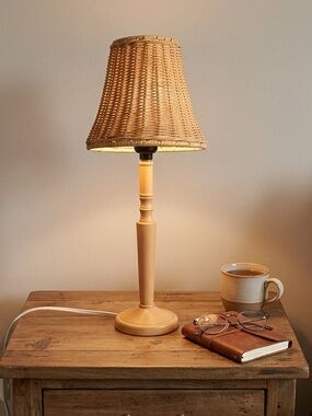 Vintage rattan wicker lampshade lamp